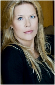 Foto Seiyuu Mary Elizabeth McGlynn