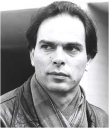 Foto Seiyuu Zvika Shwarzberg