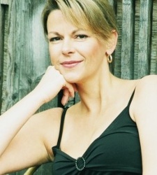 Foto Seiyuu Claudia Lössl