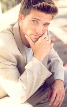 Foto Seiyuu Steve Burton