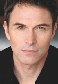 Foto Seiyuu Timothy Daly