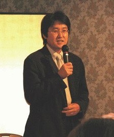 Foto Staf/Seiyuu Yoshihiro Takamoto