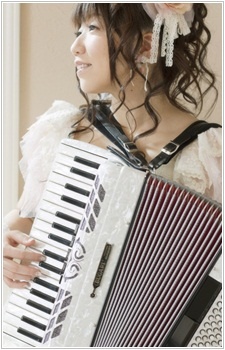Foto Staf/Seiyuu Haruka Shimotsuki