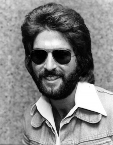 Foto Staf/Seiyuu Kenny Loggins