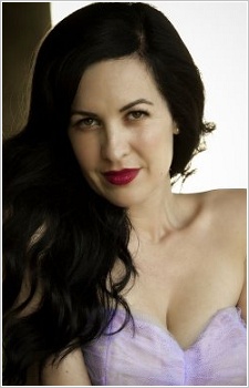 Foto Seiyuu Grey DeLisle