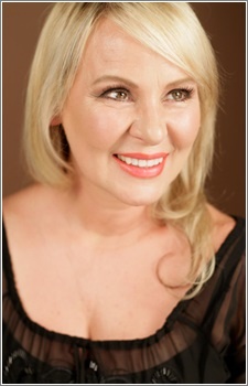 Foto Seiyuu Wendee Lee