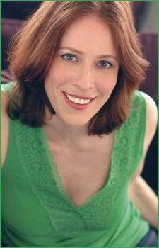 Foto Seiyuu Eva Kaminsky