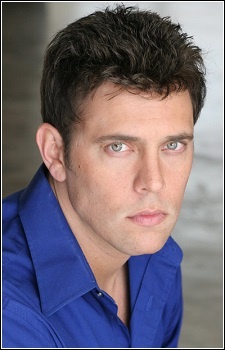 Foto Seiyuu Josh Berry