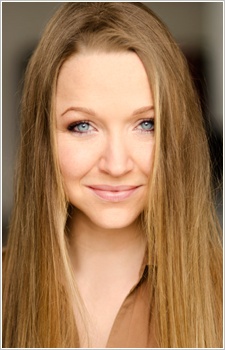 Foto Seiyuu Nadine Schreier