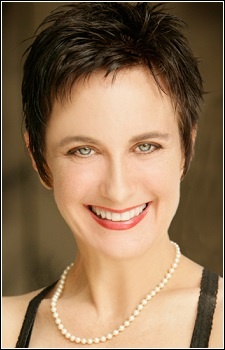 Foto Seiyuu Lia Sargent