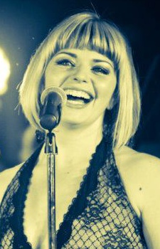 Foto Seiyuu Rebecca Shoichet