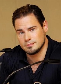 Foto Seiyuu Monty Arnold