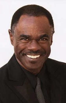 Foto Seiyuu Carlos Gesteira