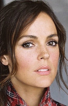 Foto Seiyuu Erin Cahill