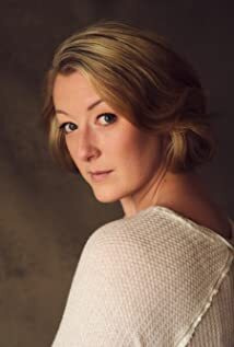 Foto Seiyuu Julia McIlvaine