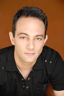 Foto Seiyuu Mike McFarland