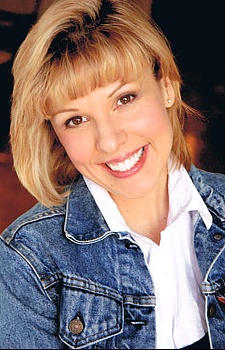 Foto Seiyuu Carrie Savage