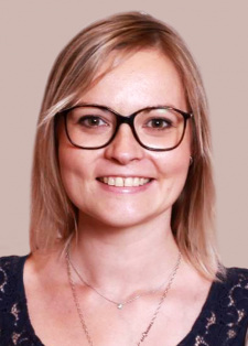 Foto Seiyuu Karine Foviau