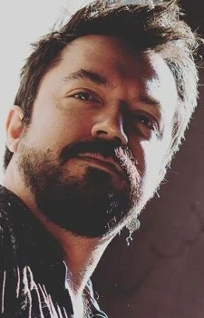 Foto Seiyuu Óscar Olivares