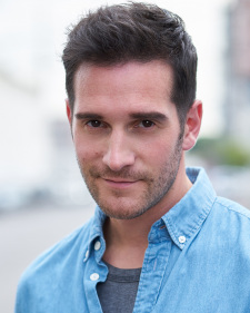 Foto Seiyuu Nick Apostolides