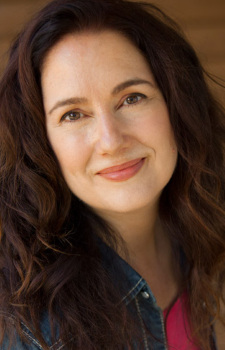 Foto Seiyuu Julianne Buescher