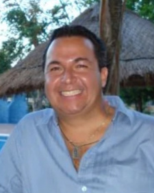 Foto Seiyuu Roberto Molina López