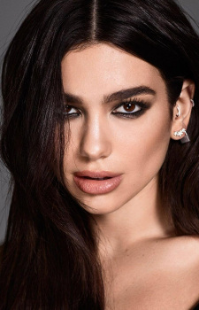 Foto Staf/Seiyuu Dua Lipa