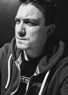 Foto Seiyuu Michael Schneider