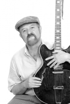 Foto Seiyuu Eduardo Tejedo