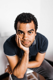 Foto Seiyuu Isaac Robinson-Smith