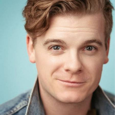 Foto Seiyuu Matthew Allan Holmes