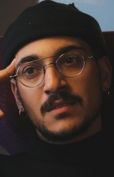 Foto Seiyuu Simon Koukissa-Barney