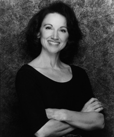 Foto Seiyuu Karen Longwell