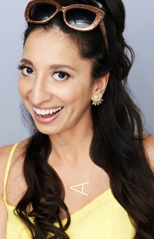 Foto Seiyuu Angela Malhotra