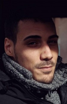 Foto Seiyuu César Martínez Esparza