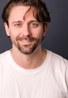 Foto Seiyuu Nic Olsen