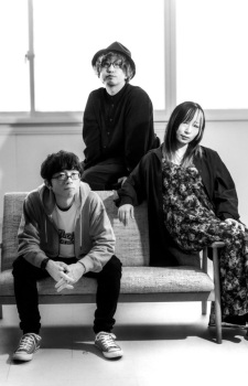 Foto Staf/Seiyuu WHITE ASH
