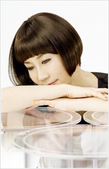 Foto Yoko Kanno 1