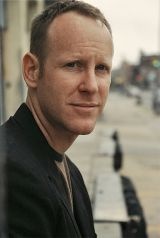 Foto Seiyuu Chris Hutchison