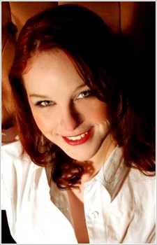 Foto Seiyuu Megan Emerick