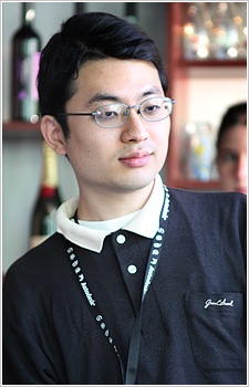 Foto Staf/Seiyuu Takena Nagao