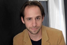 Foto Seiyuu Yuval Segal