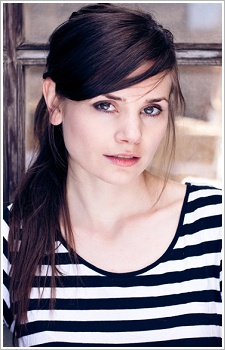 Foto Seiyuu Joyce Ilg