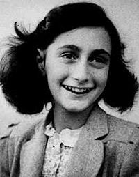 Foto Staf/Seiyuu Anne Frank