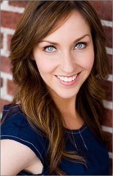 Foto Seiyuu Carrie Keranen