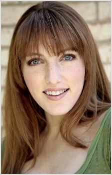 Foto Seiyuu Caitlin Glass
