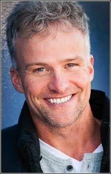 Foto Seiyuu Matt Hill