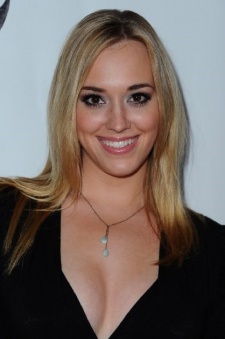 Foto Seiyuu Andrea Bowen