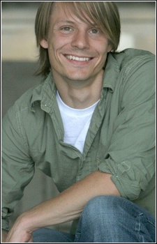 Foto Seiyuu Matthew Erickson