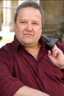 Foto Seiyuu Hans Hohlbein